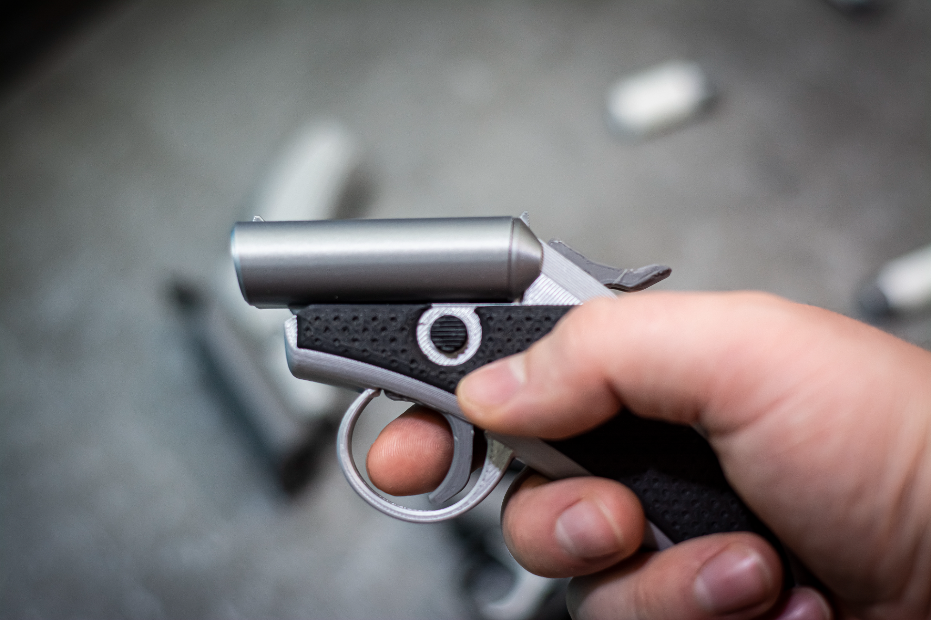 Dwulufowy Fidget Shotgun Model 3D Antystresowy Gadżet Kolekcjonerski
