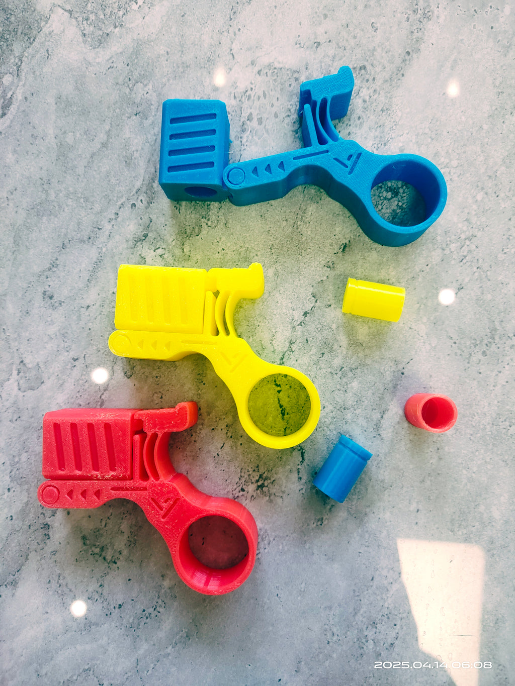 Kieszonkowy Pistolet Fidget - Mechanizm Wyrzutu Łusek Mini Pistolet Fidget
