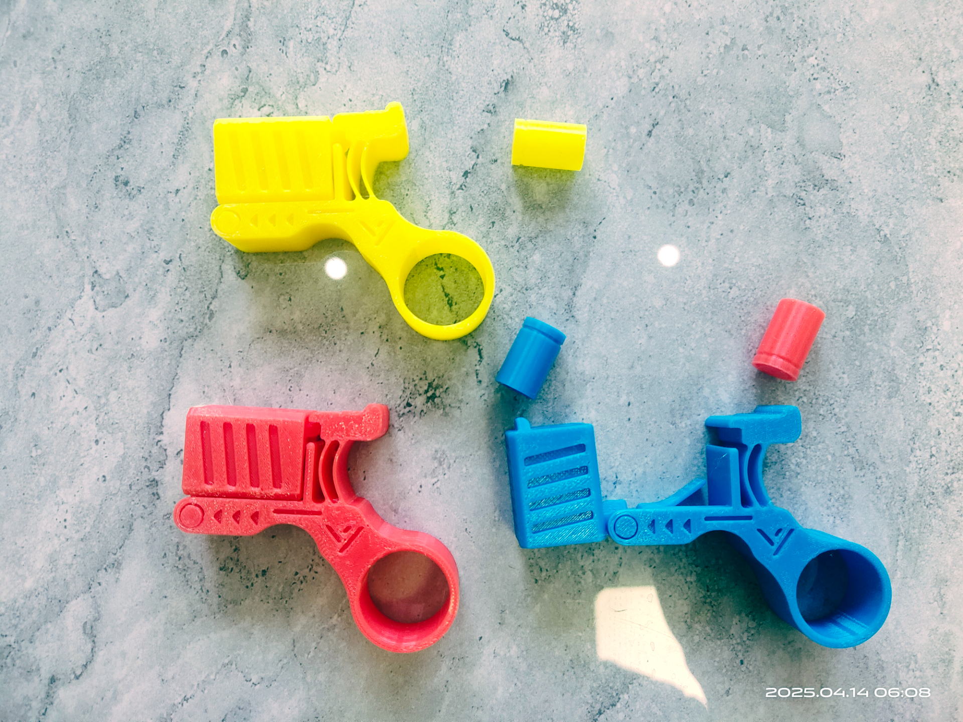 Kieszonkowy Pistolet Fidget - Mechanizm Wyrzutu Łusek Mini Pistolet Fidget